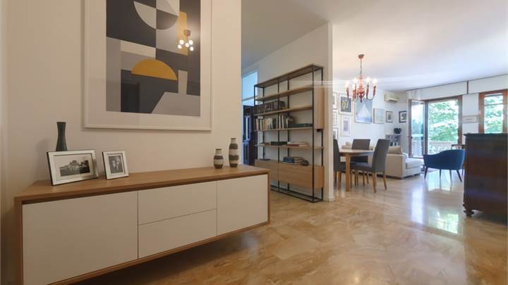 Padova (PD) - Signorile bicamere