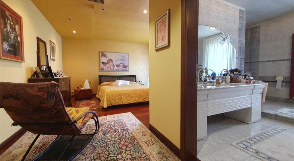 camera padronale con bagno