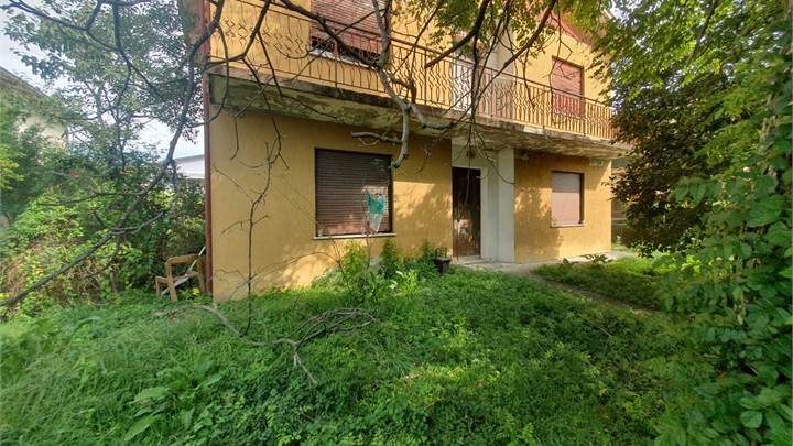 Torreglia (PD) - Casa singola da ristrutturare