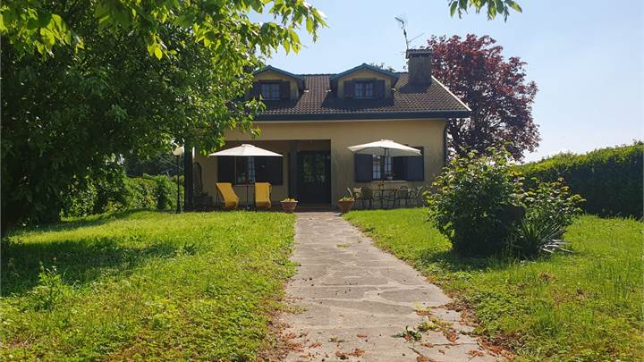 Pernumia - abitazione residenziale con laboratorio e stalle