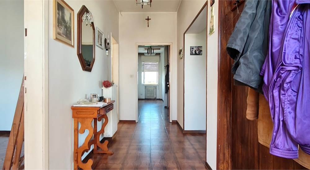 ingresso primo piano